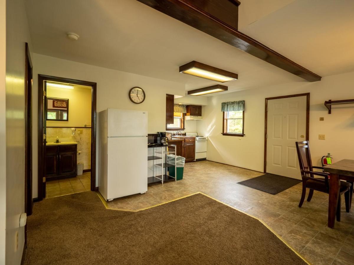 Lake 'N Pines Motel Cooperstown Exteriér fotografie